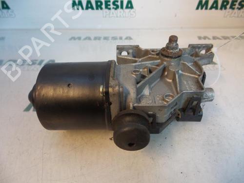 Used Front wiper motor FIAT PANDA (169_) 1.1 (169.AXA1A) (54 hp) 31524885