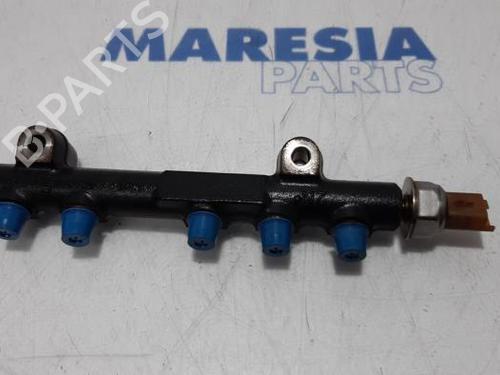 Used Injection rail Injection rail PEUGEOT 308 SW II (LC_, LJ_, LR_, LX_, L4_) 1.6 BlueHDi 120 (120 hp) 31478252 31478252