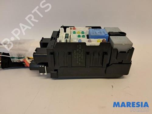 Fuse box CITROËN C4 Picasso II 1.6 THP 155 | BP31458011E1