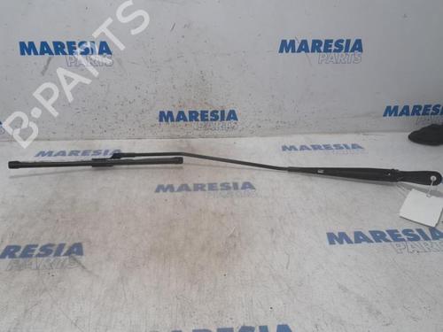 Used Front windshield wiper arm PEUGEOT PARTNER Box Body/MPV 1.6 HDi (90 hp) 31448662