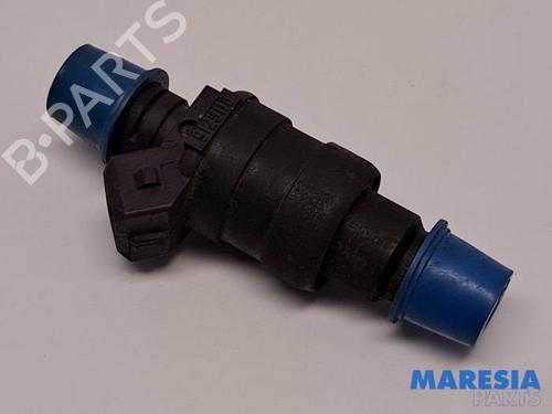 Used Injector RENAULT SAFRANE II (B54_) 2.0 16V (B54L) (136 hp) 31470318