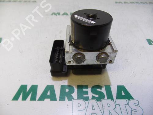 Used ABS pump RENAULT TWINGO II (CN0_) 1.5 dCi 90 (86 hp) 31414993