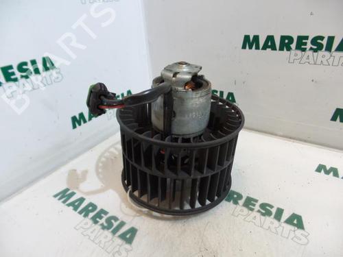 Used Heater blower motor RENAULT ESPACE III (JE0_) 2.0 16V (JE0N, JE0L, JE02) (140 hp) 31435461