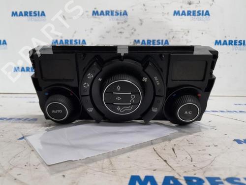 Used Climate control PEUGEOT 5008 (0U_, 0E_) 1.6 HDi (112 hp) 31533190