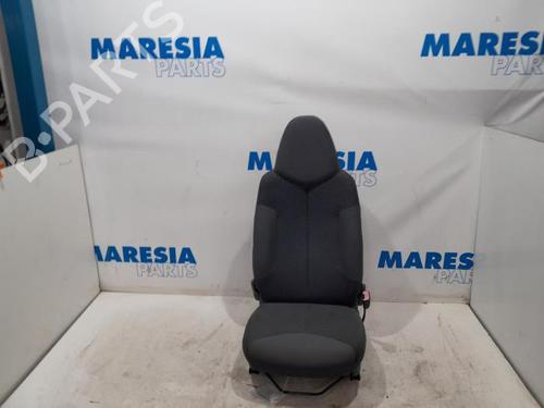 Used Right front seat Right front seat PEUGEOT 107 (PM_, PN_) 1.0 (68 hp) 31527292 31527292