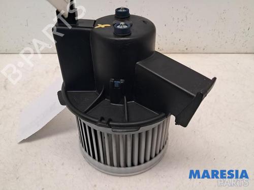Used Heater blower motor FIAT 500 (312_) 1.2 (312AXA1A) (69 hp) 31469343