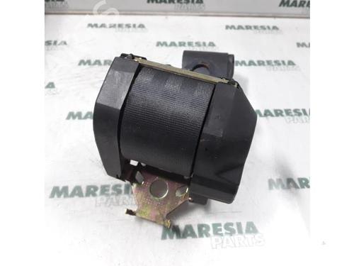 Used Rear center seatbelt RENAULT CLIO II (BB_, CB_) 1.4 16V (B/CB0P, BB13) (98 hp) 31512018
