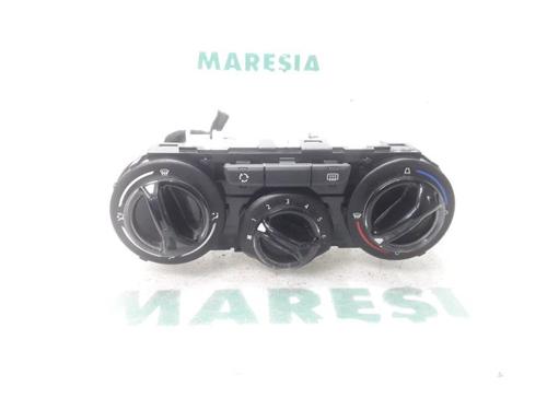 Used Climate control PEUGEOT 208 I (CA_, CC_) 1.0 VTi (68 hp) 31383231