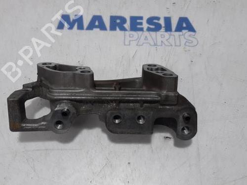 Used Gearbox mount PEUGEOT 308 SW II (LC_, LJ_, LR_, LX_, L4_) 1.6 BlueHDi 120 (120 hp) 31388798