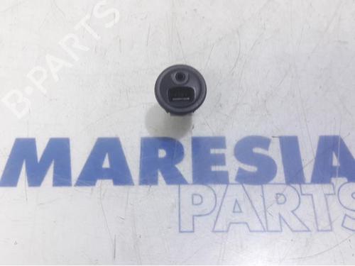 other-peugeot-208-i-ca_-cc_-2012-2013-2014-2015-2016-2017-2018-2019-2020-2021-31416135 main image