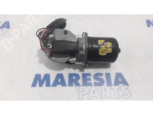 Used Front wiper motor RENAULT TRAFIC II Van (FL) 2.0 dCi 115 (FL01, FL0U, FL00, FL0H, FL0M) (114 hp) 31524700