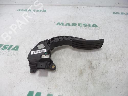 Used Electronic module RENAULT SCÉNIC II (JM0/1_) 1.5 dCi (JM1E, JM16) (106 hp) 31402415