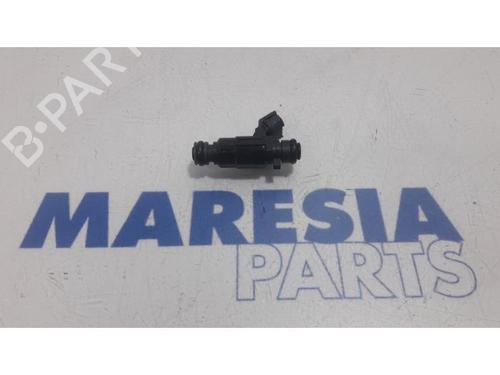 Used Injector PEUGEOT 208 I (CA_, CC_) 1.2 VTi 68 / PureTech 68 (68 hp) 31448652