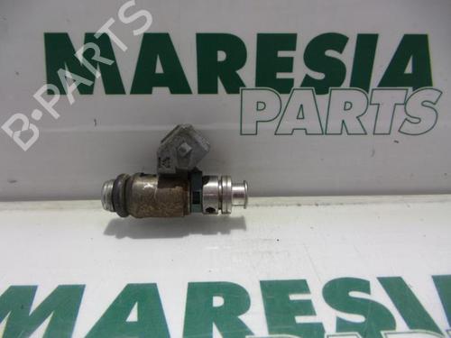 Used Injector RENAULT SCÉNIC I MPV (JA0/1_, FA0_) 2.0 16V (JA1B, JA1D, JA0C) (139 hp) 31466047