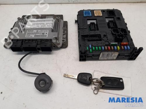Used Engine control unit (ECU) PEUGEOT 5008 (0U_, 0E_) 1.6 HDi (110 hp) 31453558