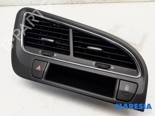Used Air vent PEUGEOT 5008 (0U_, 0E_) 1.6 16V (156 hp) 31491097