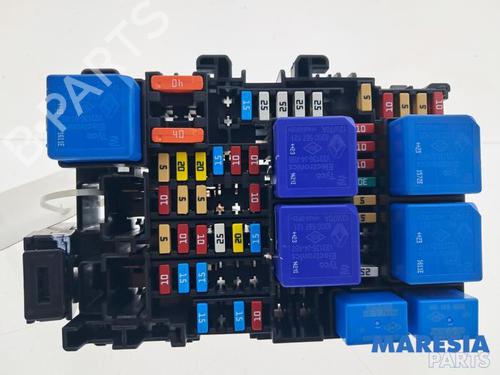Used Fuse box Fuse box RENAULT CAPTUR II (HF_) TCe 160 (HFN1) (158 hp) 39932849 39932849