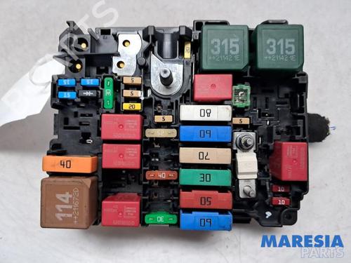Used Fuse box CITROËN C3 III (SX) 1.2 PureTech 82 (83 hp) 31457184