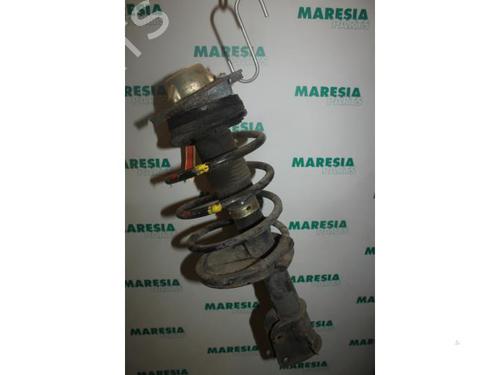 right-front-shock-absorber-alfa-romeo-146-930_-1994-1995-1996-1997-1998-1999-2000-2001-31448140 main image