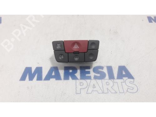 Used Warning switch FIAT PANDA (169_) 1.2 (169.AXB11, 169.AXB1A) (60 hp) 31389998