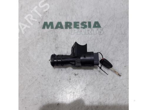 Used Ignition barrel FIAT 500 (312_) 1.2 (312AXA1A) (69 hp) 31449904