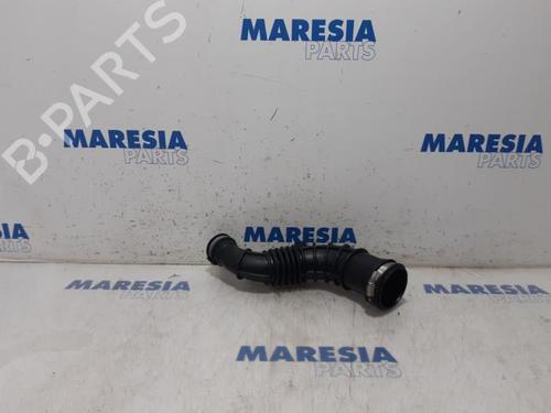 Used Pipe RENAULT MEGANE IV Hatchback (B9A/M/N_) 1.2 TCe 130 (B9MR) (130 hp) 31519389