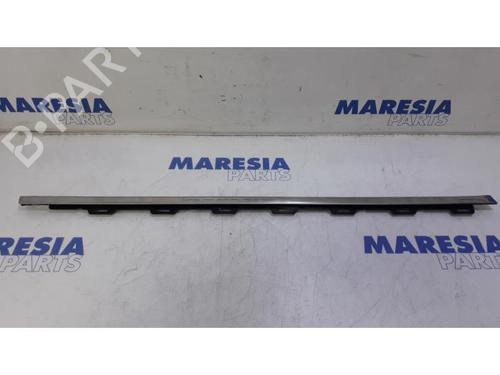 Dørliste PEUGEOT 2008 I (CU_) 1.2 THP 110 / PureTech 110 (110 hp) 31387344