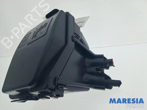 Fuse box RENAULT CAPTUR I (J5_, H5_) 0.9 TCe 90 | BP39725986E1 - Image 3