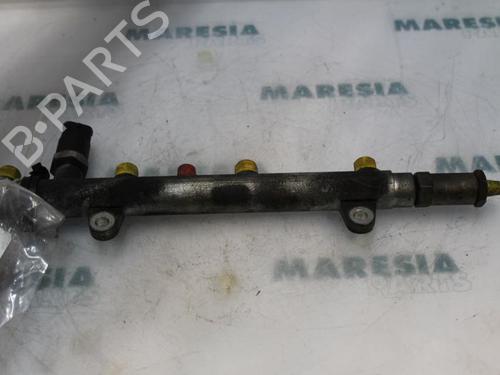 Used Injection rail RENAULT LAGUNA II Grandtour (KG0/1_) 1.9 dCi (KG0G) (120 hp) 31507564