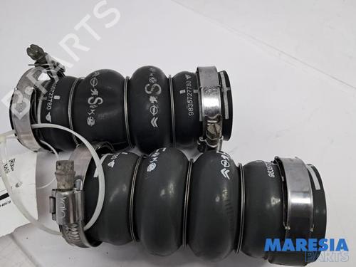Used Pipe Pipe OPEL CORSA F (P2JO) 1.2 (68) (101 hp) 40157842 40157842