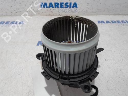 Used Heater blower motor PEUGEOT EXPERT Van (V_) 2.0 BlueHDi 180 (177 hp) 31480147