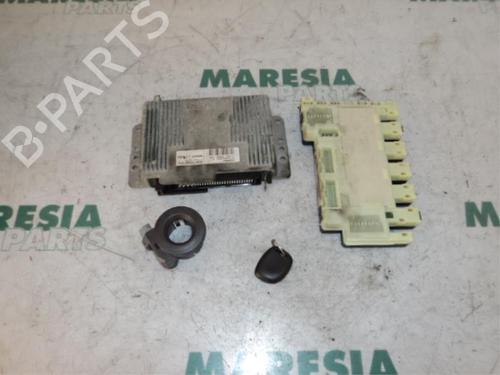 engine-control-unit-ecu-renault-clio-ii-bb_-cb_-1998-1999-2000-2001-2002-2003-2004-2005-2006-2007-2008-2009-2010-2011-2012-2013-2014-2015-2016-31463614 main image