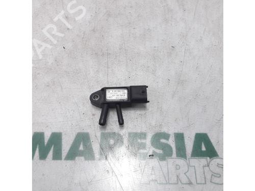 Used Electronic sensor RENAULT MEGANE III Grandtour (KZ0/1) 1.5 dCi (KZ09, KZ0D, KZ1G, KZ29, KZ14, KZ1W, KZ10, KZ1F,... (110 hp) 31536806