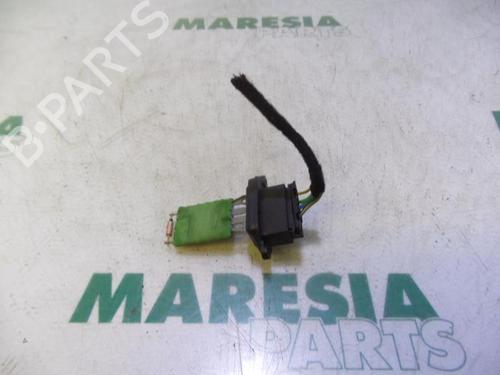 Used Electronic sensor FIAT 500 (312_) 1.2 (312AXA1A) (69 hp) 31476037