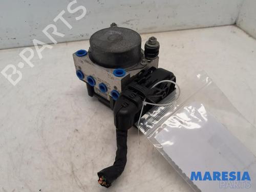 Used ABS pump FIAT 500 (312_) 0.9 (312AXG1A, 312.AXG11) (86 hp) 31407339