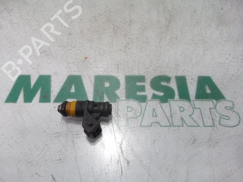 Used Injector RENAULT SCÉNIC I MPV (JA0/1_, FA0_) 1.6 (JA00, JA16, JA15, JA19, JA1V, JA2B, JA2C, JA0B,... (107 hp) 31402446
