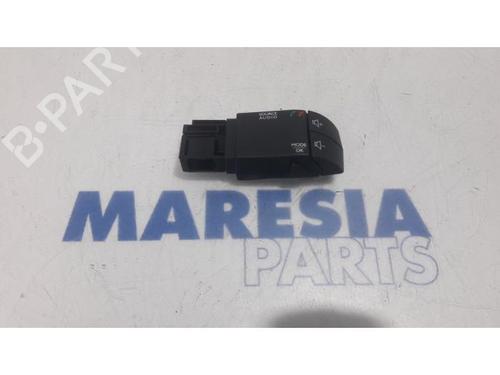 switch-renault-clio-iv-bh_-2012-2013-2014-2015-2016-2017-2018-2019-2020-2021-31411901 main image