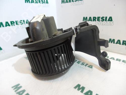 heater-blower-motor-renault-clio-ii-bb_-cb_-1998-1999-2000-2001-2002-2003-2004-2005-2006-2007-2008-2009-2010-2011-2012-2013-2014-2015-2016-31387933 main image