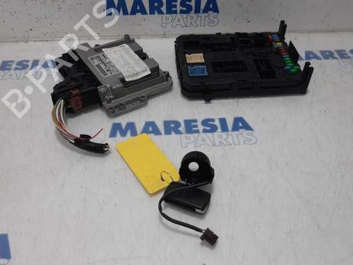 Used Engine control unit (ECU) PEUGEOT 3008 I MPV (0U_) 1.6 THP (150 hp) 31501538