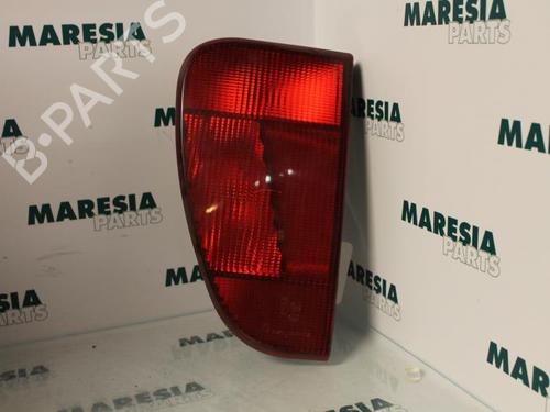 Used Right taillight FIAT ULYSSE (220_) 1.9 TD (220AH5) (90 hp) 31384526