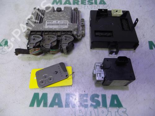 Used Engine control unit (ECU) RENAULT ESPACE IV (JK0/1_) 2.2 dCi (JK0H) (150 hp) 31531396