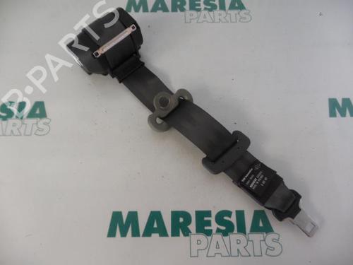 Used Rear center seatbelt RENAULT CLIO II (BB_, CB_) 1.2 (BB0A, BB0F, BB10, BB1K, BB28, BB2D, BB2H, CB0A,... (58 hp) 31422984