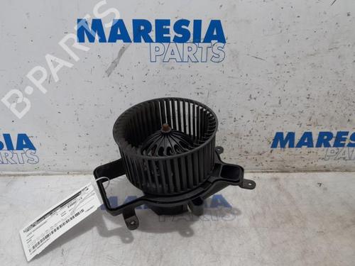 Used Heater blower motor PEUGEOT 5008 (0U_, 0E_) 1.6 HDi (112 hp) 31420786