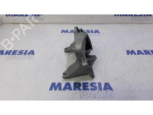 Used Gearbox mount RENAULT MEGANE IV Grandtour (K9A/M/N_) 1.2 TCe 130 (K9MR) (130 hp) 31513682