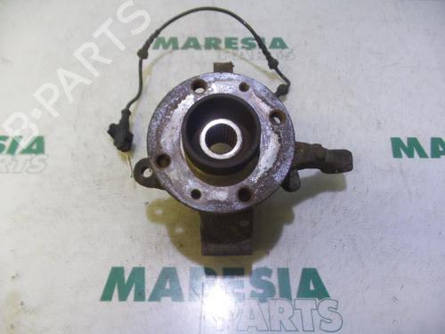 Used Left front steering knuckle DACIA LOGAN MCV (KS_) 1.5 dCi (KS0W) (86 hp) 31449414