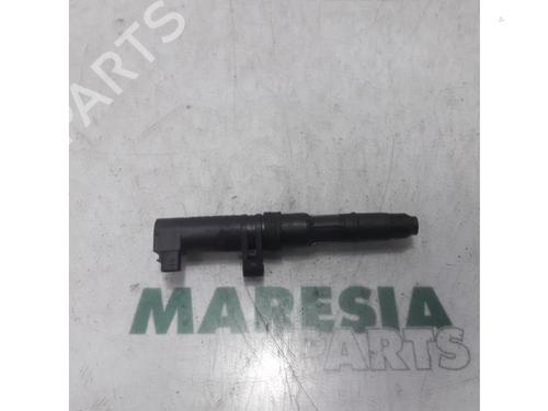 Used Ignition coil RENAULT SCÉNIC II (JM0/1_) 1.6 16V (JM1R) (112 hp) 31499596