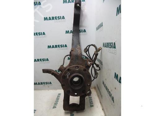 Used Right front steering knuckle ALFA ROMEO 166 (936_) 3.2 V6 24V (936AXB00, 936AXA00) (240 hp) 31431424