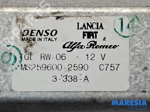 Rear wiper motor FIAT 500L (351_, 352_) 1.4 (199LYF1B) | BP31536553M102