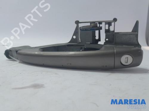 front-left-exterior-door-handle-peugeot-208-i-ca_-cc_-2012-2013-2014-2015-2016-2017-2018-2019-2020-2021-31537390 main image