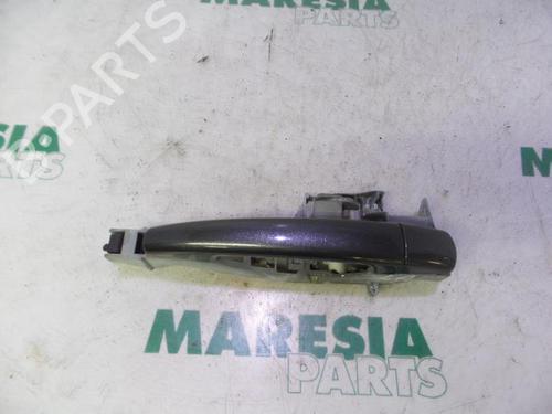 rear-left-exterior-door-handle-peugeot-5008-0u_-0e_-2009-2010-2011-2012-2013-2014-2015-2016-2017-31500687 main image